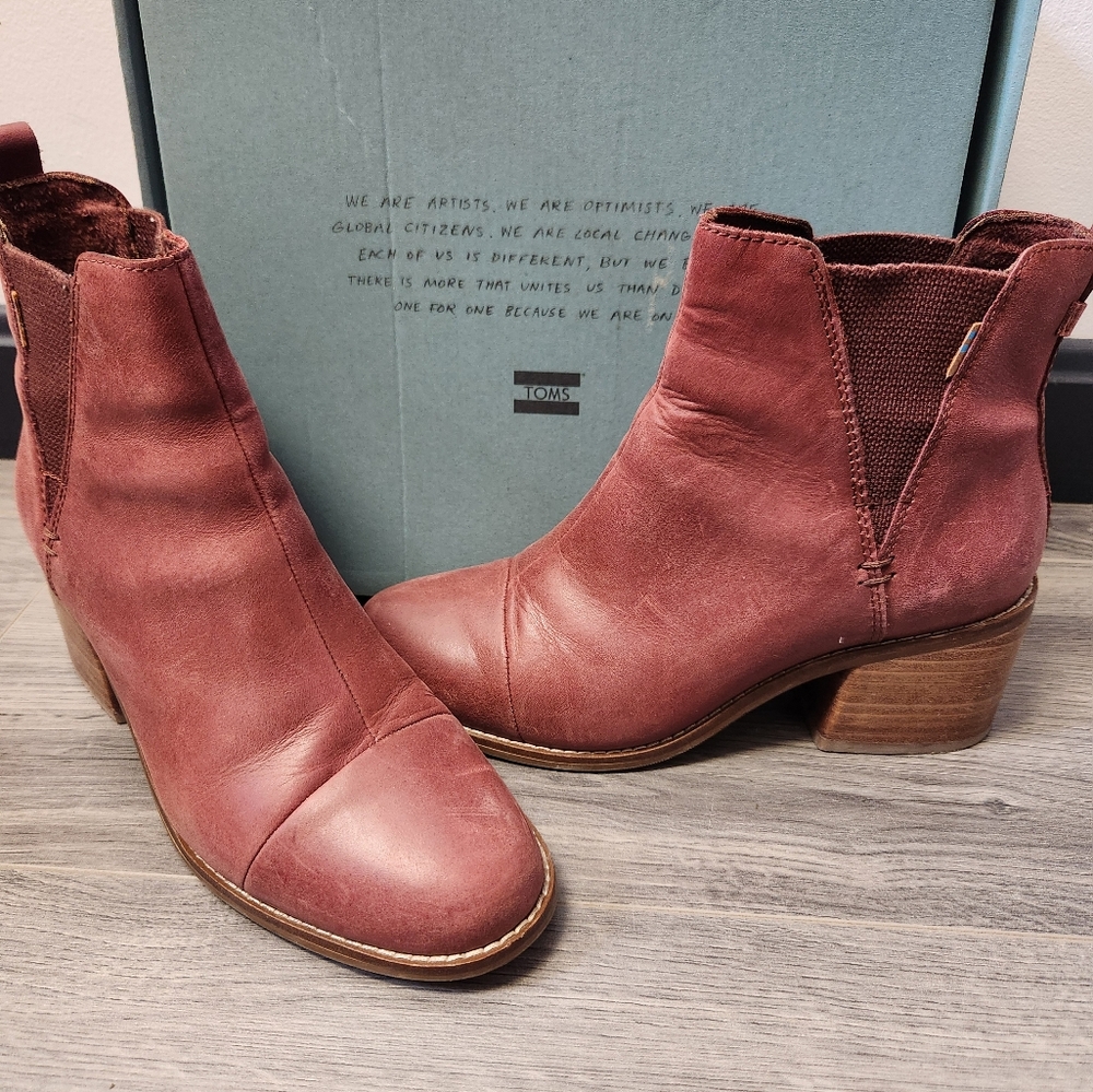 Tom's heeled boots